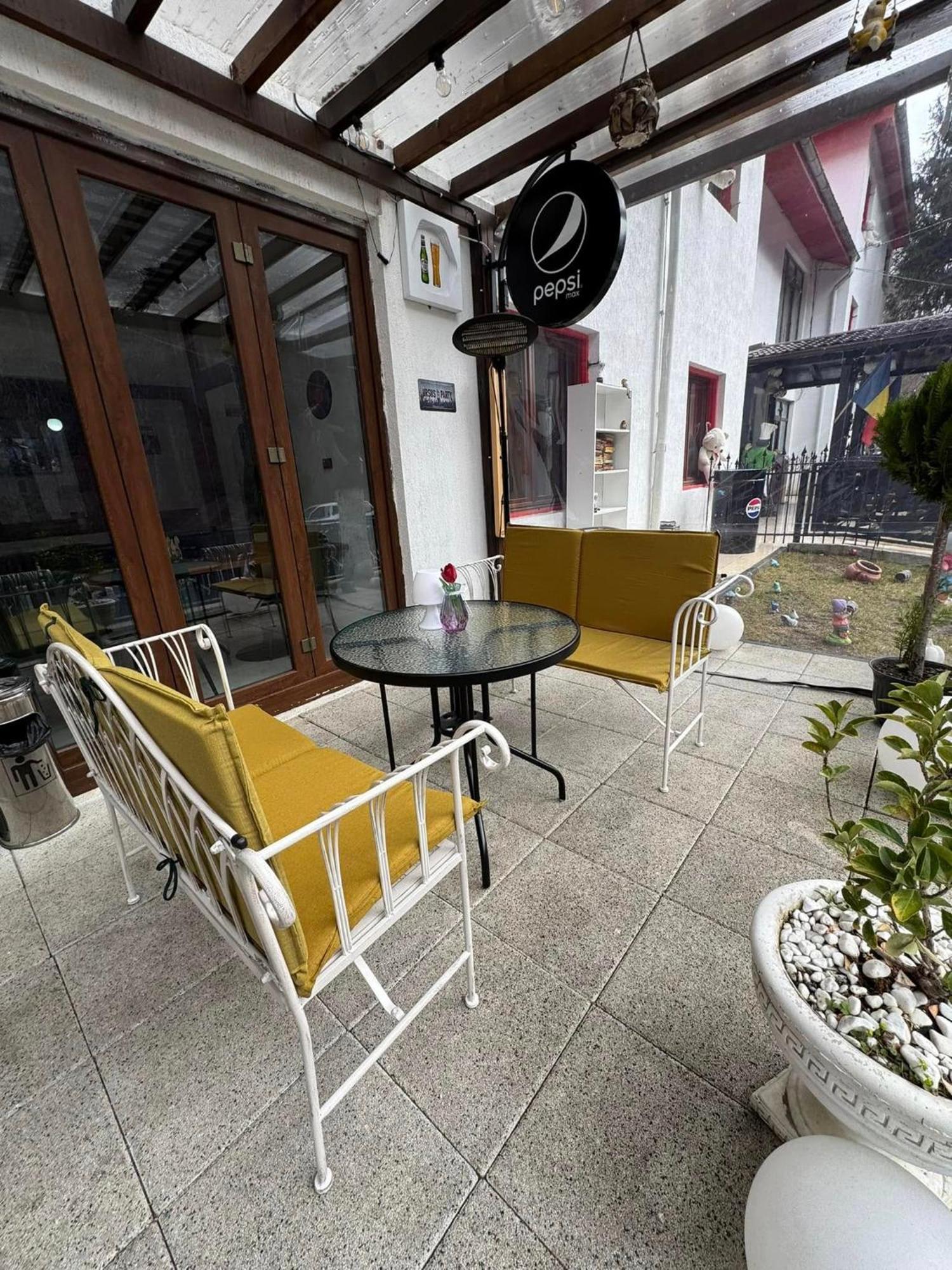 Hotel Galma Moroeni Eksteriør bilde